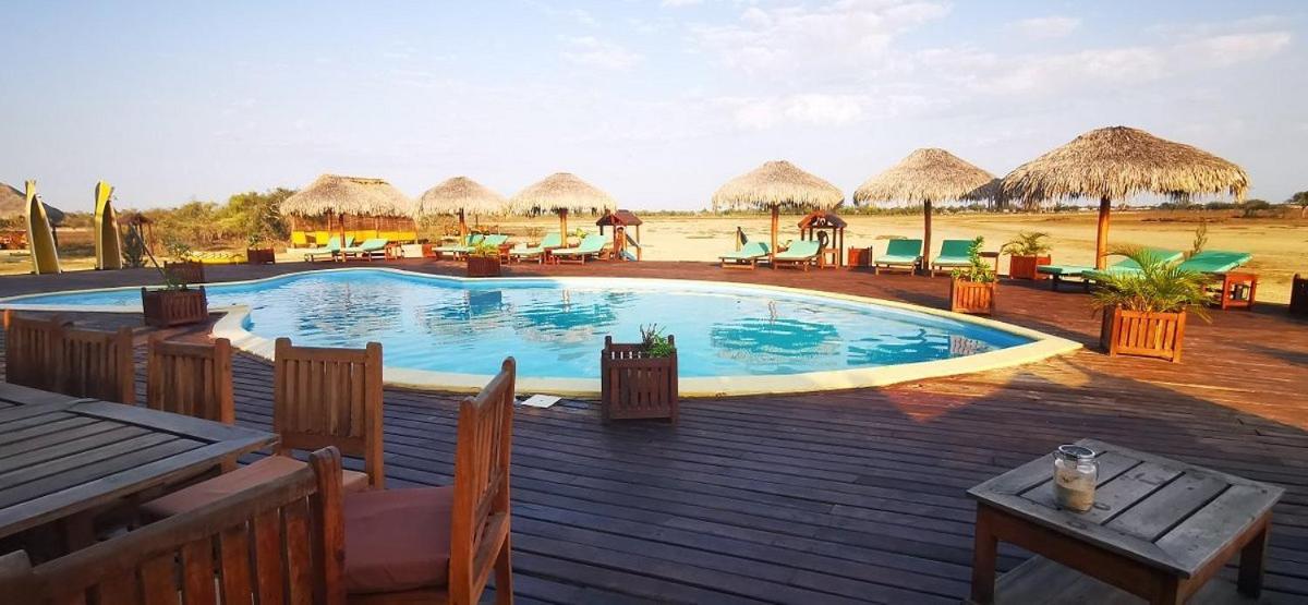 Cap Kimony Hotel Morondava Eksteriør billede